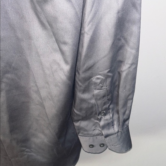Men's Gray Dress Shirt - Picture 4 of 7